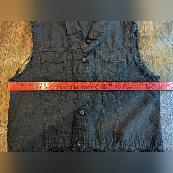 Black Sleeveless Button Down Shirt with Fringe - Picture 9 of 10